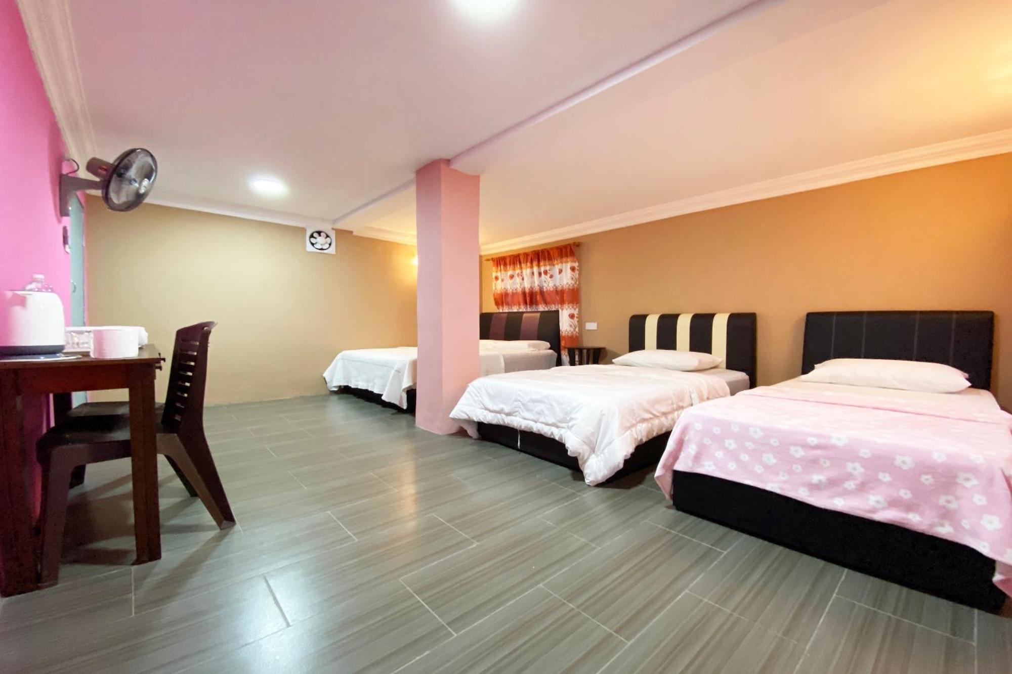 Oyo 90285 Pogimpaan Homestay