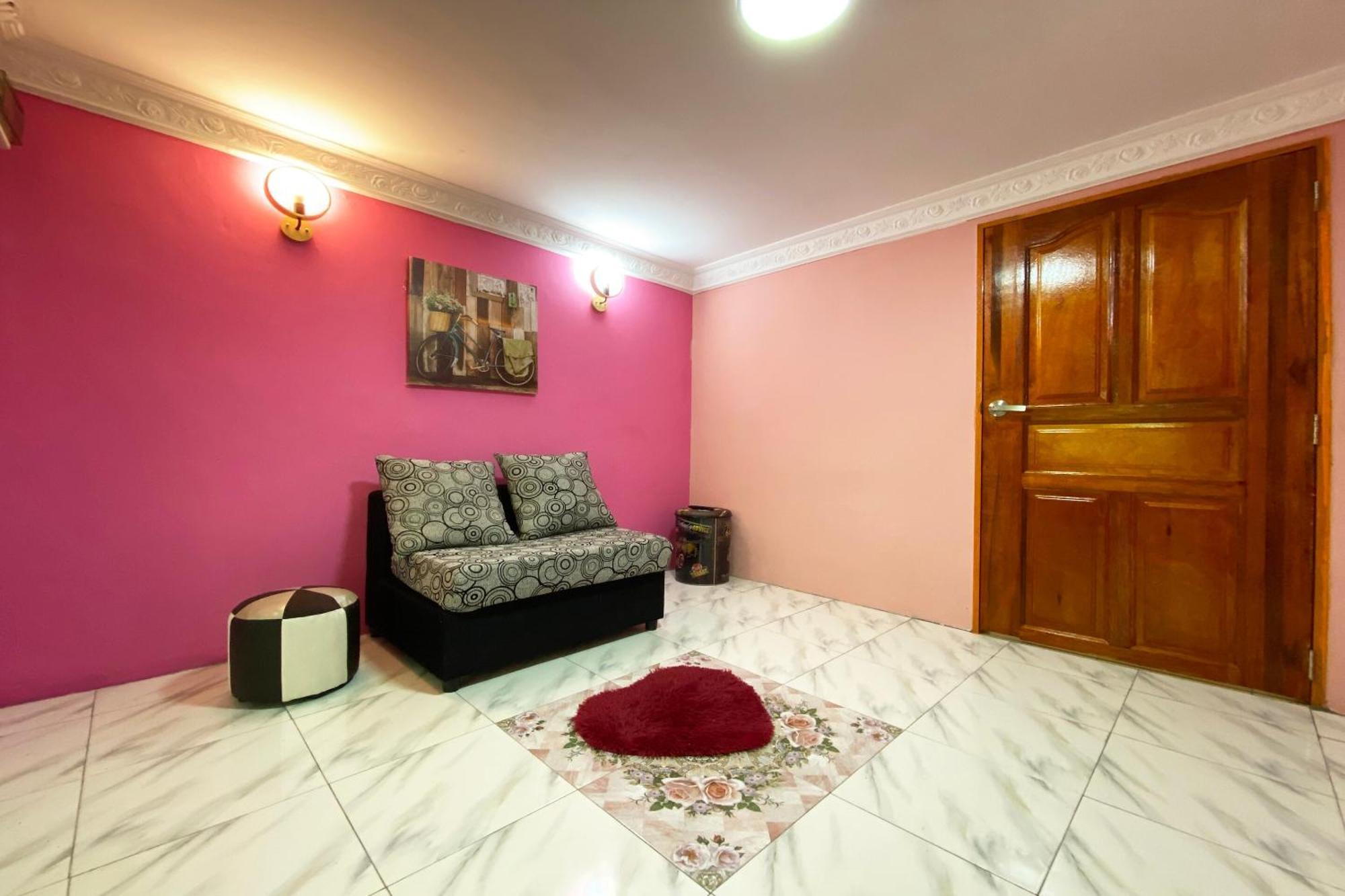 Oyo 90285 Pogimpaan Homestay
